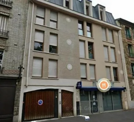 Joli Studio Recent, Plein Centre De Apartament *